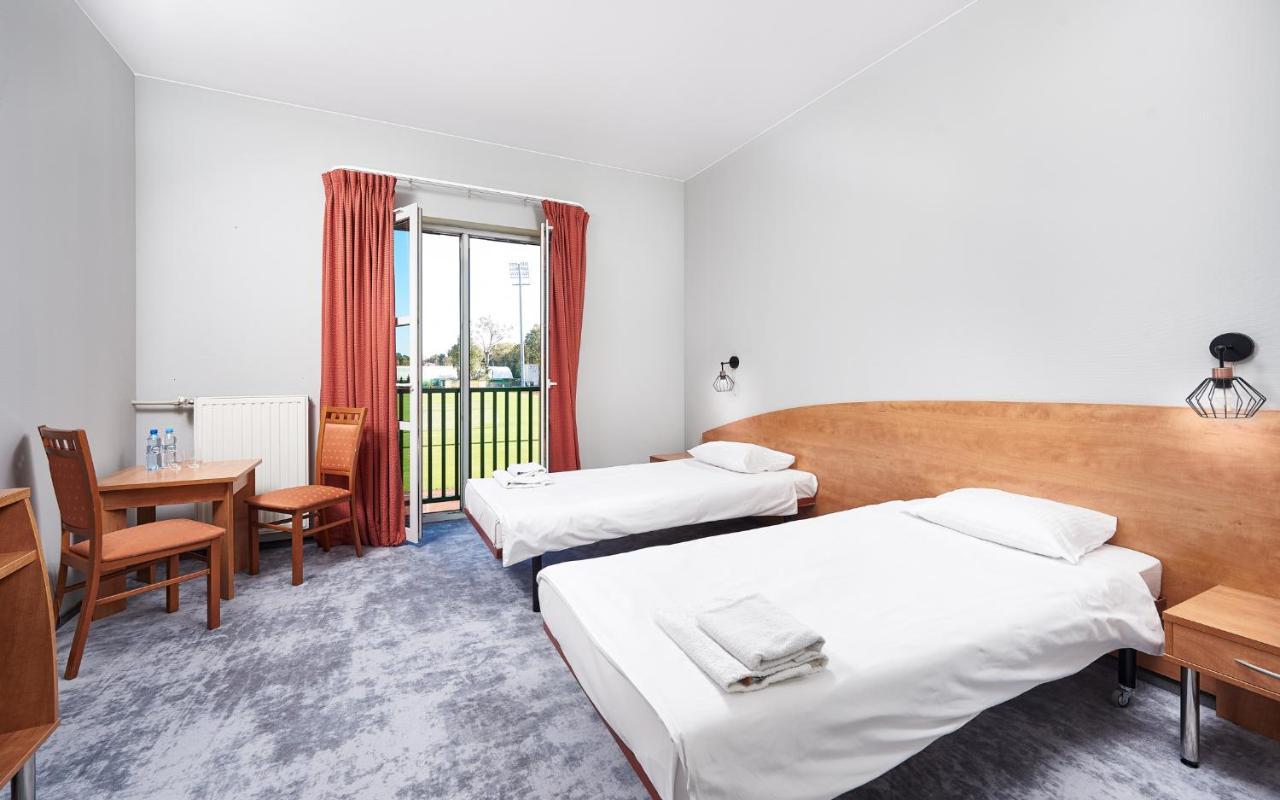 Hotel Anton By Dns ปรุชโคฟ ภายนอก รูปภาพ
